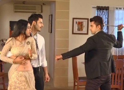 Jamai Raja: Yash forcibly romances with Roshni in front of Sid