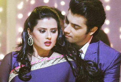 Kasam Finally Tanuja Reveals Natasha Being Rishi S Daughter Destiny has brought rishi and tanuja infront of each other after so many years of separation. kasam finally tanuja reveals natasha