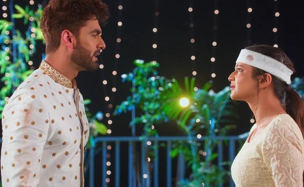 YRKKH: Abhira choose...