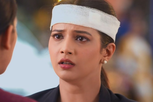 Yrkkh: Abhira return...