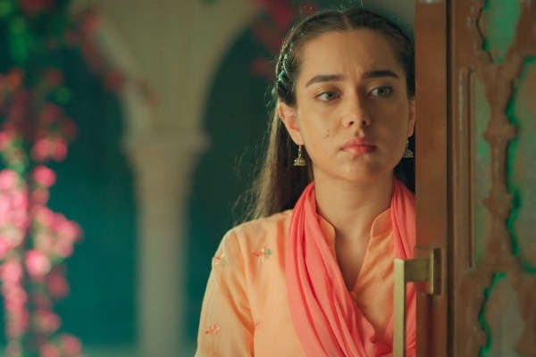 SHKH: Seher gives th...