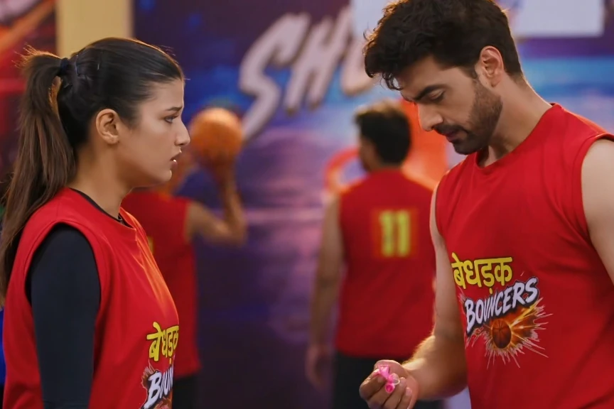 Yrkkh: Abhira acknow...