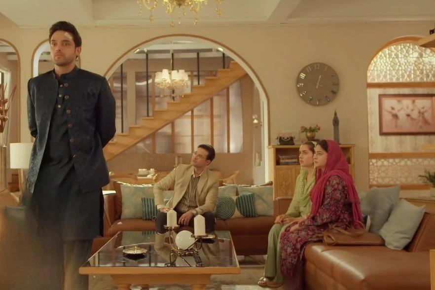 SHKH: Mahid Stands f...