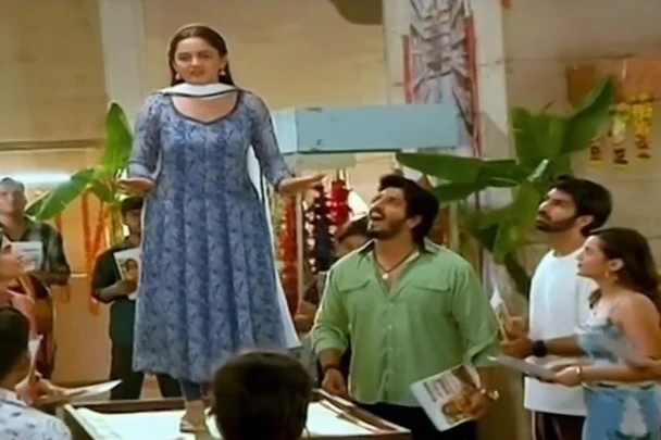 Udne Ki Aasha: Sayal...