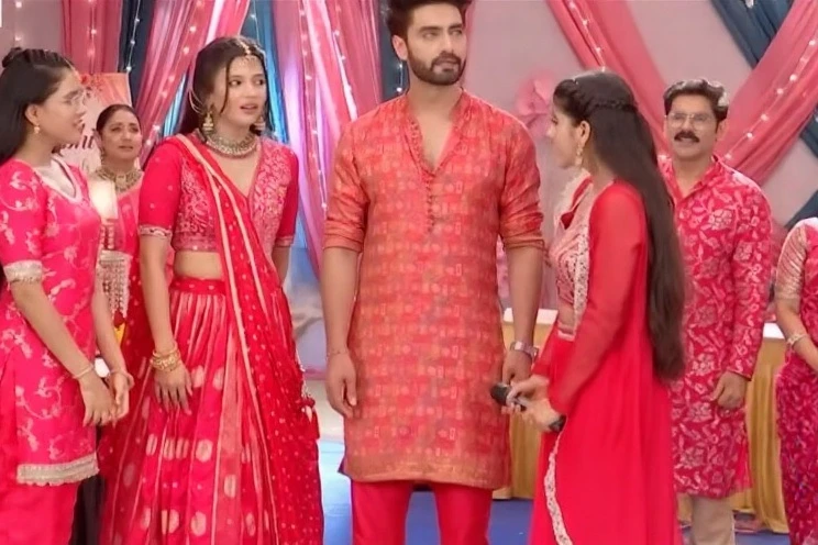 YRKKH Twist: Abhira ...