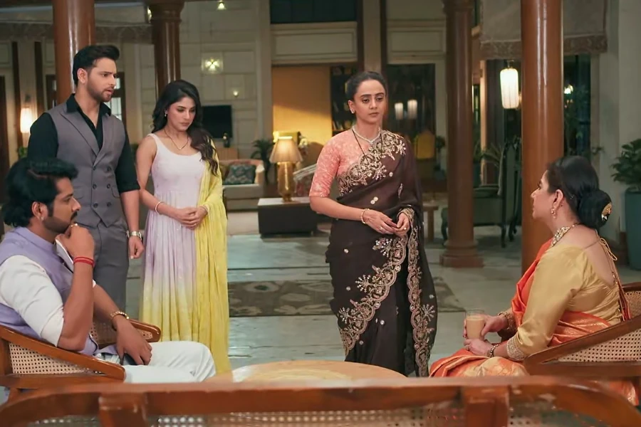 Anupama: Vasundhara-...