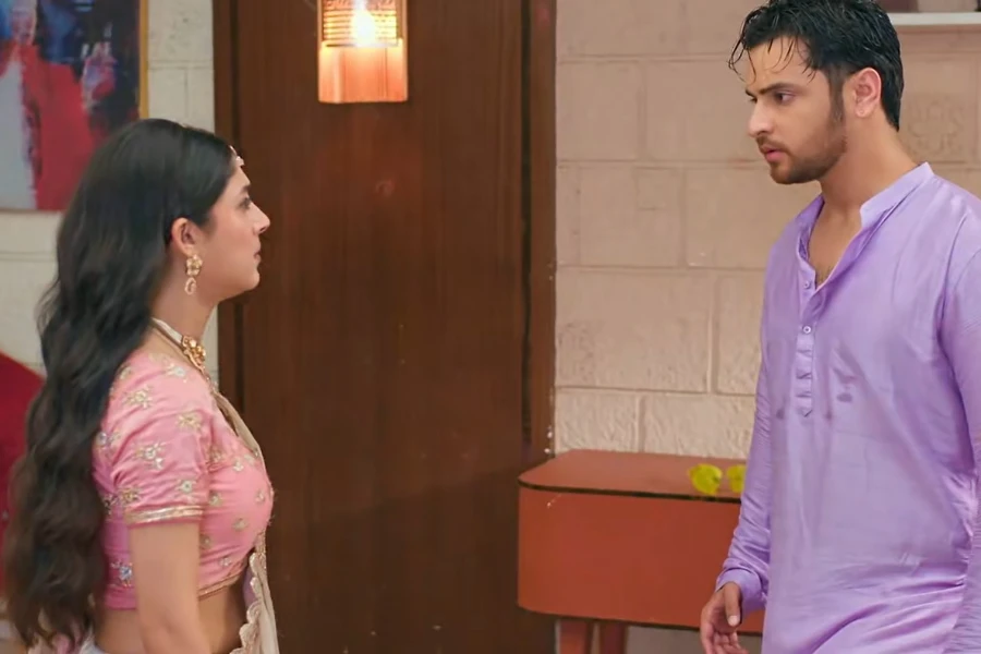 Anupama: Throwing Ra...